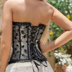 corset gris et dentelle (vue de dos) corset gris et dentelle (vue de dos)