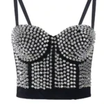 Bustier push up pics en métal punk rock (de face, photo studio) Bustier push up pics en métal punk rock (de face, photo studio)