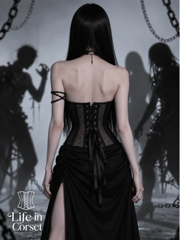 Corset serre taille gothique en résille Aveline (vue de dos) Corset serre taille gothique en résille Aveline