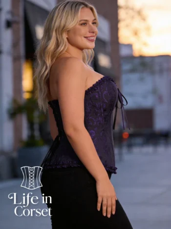 Corset violet zippé en brocart Ametta (profil)