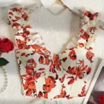 Crop top bustier fleuri blanc et rouge avec laçage dos Capucine (4) Crop top bustier fleuri blanc et rouge avec laçage Capucine