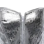 Corset argenté métallisé à motifs léopard avec zip frontal et laçage au dos (zoom fermeture éclair) Corset argenté métallisé à motifs léopard avec zip frontal et laçage au dos (zoom fermeture éclair)