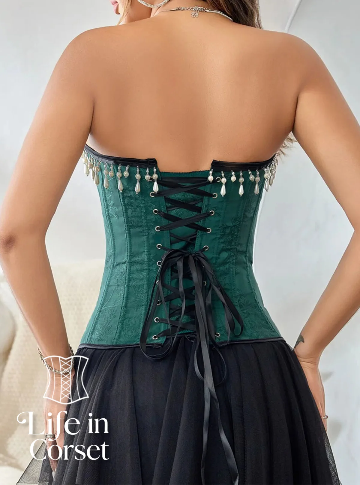 Corset vert bijou avec perles Aurelia (arrière) Corset vert bijou avec perles Aurelia (arrière)