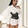 Serre-taille noir transparent zippé Ornélia (vue de profil) Serre-taille noir transparent zippé Ornélia (vue de profil)