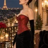 Corset de soirée rouge et noir (vue de profil) Corset de soirée rouge et noir
